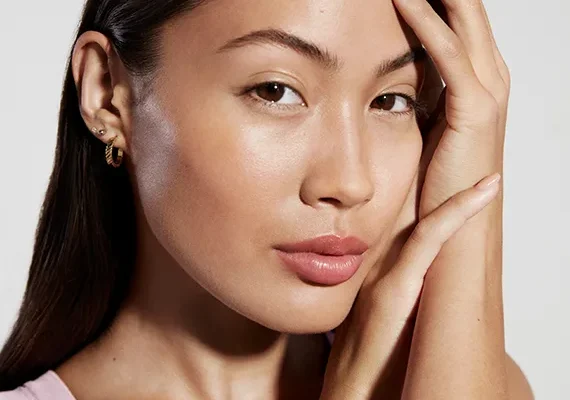 OxyGeneo 3-in-1 facial treatment being performed in Jaipur